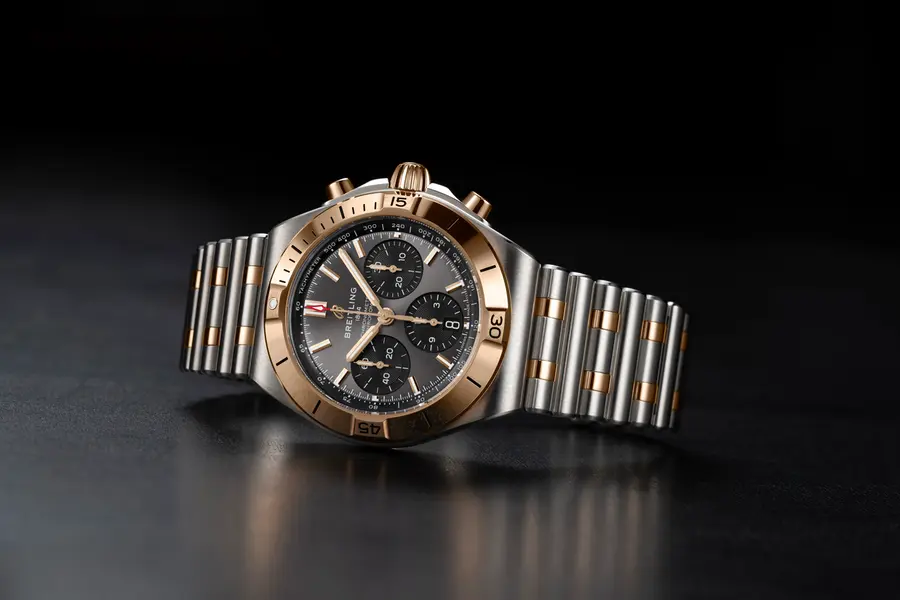 Montre Breitling Chronomat B01 42