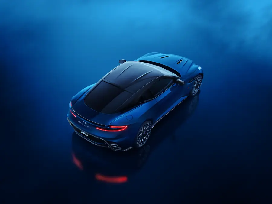 Aston Martin DB12-S