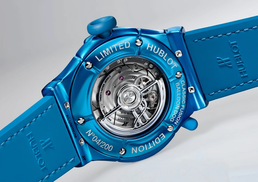 Le calibre automatique HUB1710 vu côté fond et mouvement.