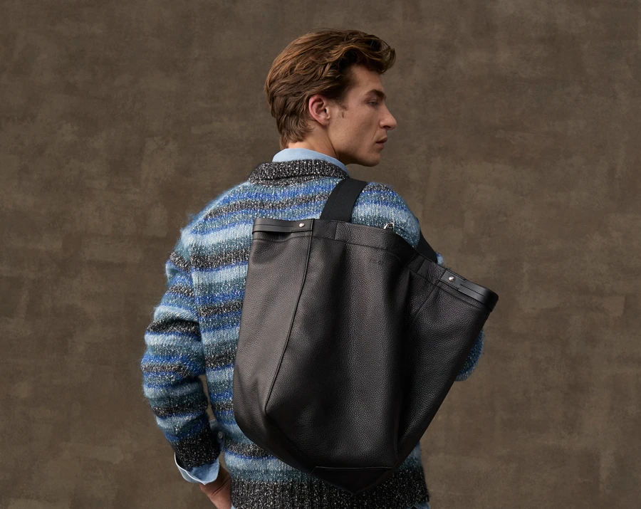 Collection NN.07 automne hiver 2026 avec pull bleu