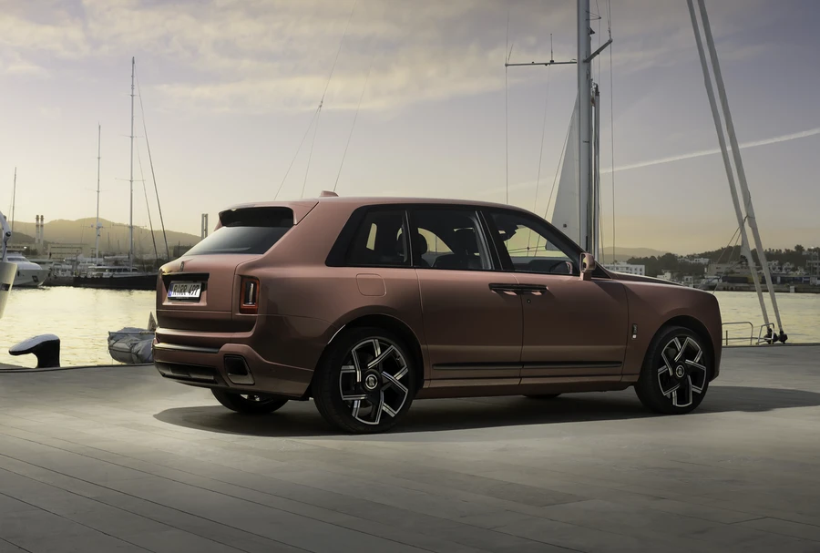 Rolls-Royce Cullinan côté