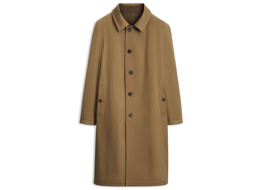 Le manteau camel, l’une des pièces fortes du vestiaire BOSS BY BECKHAM Automne-Hiver 2026.