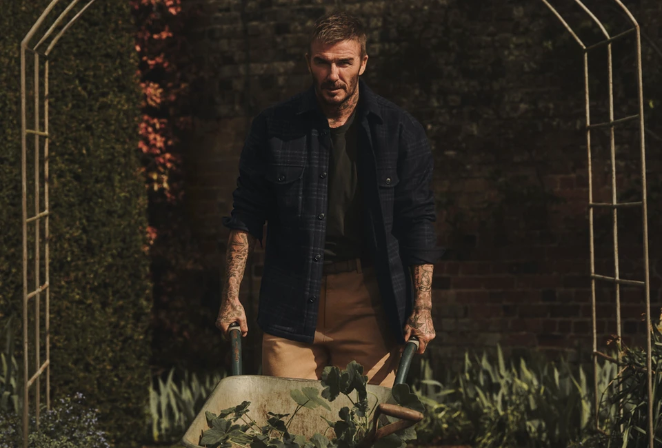 La surchemise à carreaux portée par David Beckham dans la campagne britannique BOSS BY BECKHAM.