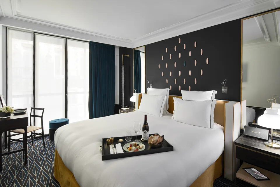 Une des chambres Le Roch Hôtel et Spa