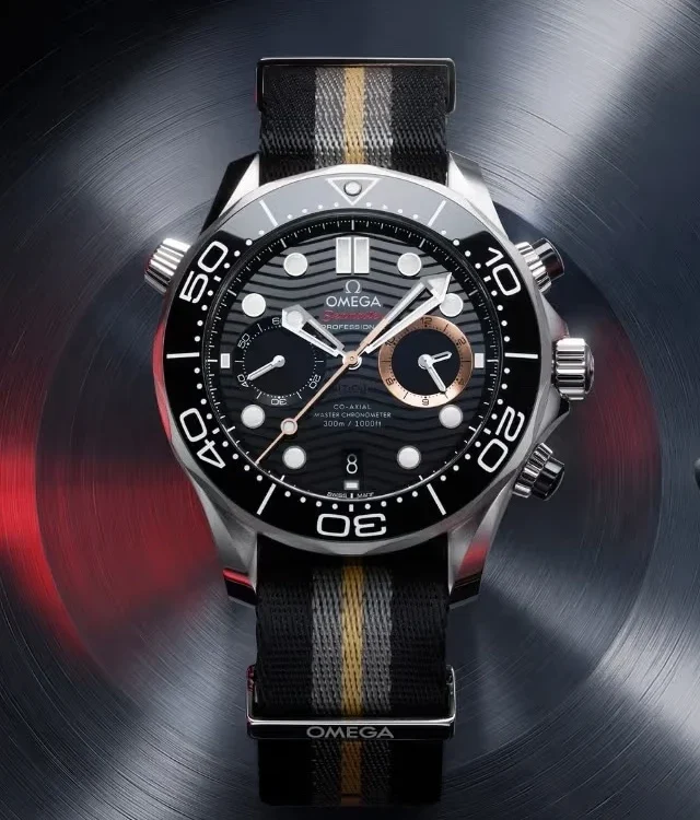 Chronographe Omega Seamaster Diver 300M 007 First Light