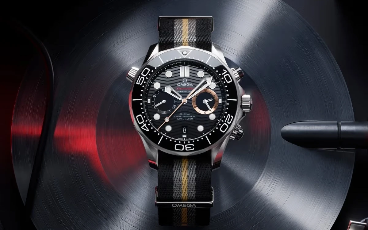 Chronographe Omega Seamaster Diver 300M 007 First Light