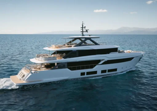 Custom Line Navetta 35 : le nouveau joyau du yachting de luxe italien