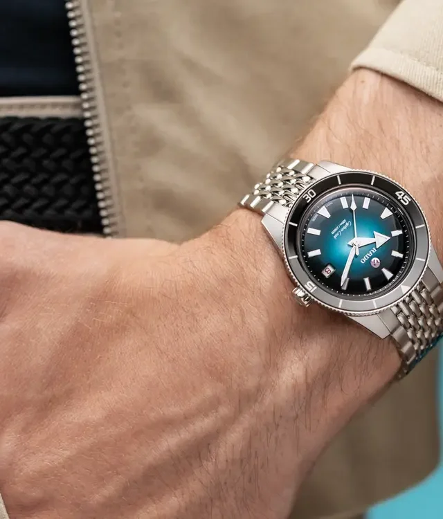 Rado Captain Cook 39 mm noir turquoise : la plongeuse suisse qui capture la profondeur de l’océan