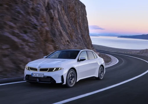 BMW i3 50 xDrive : une berline électrique premium redéfinie