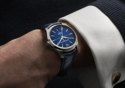 Montre Baume & Mercier Clifton Baumatic 10771 : l’élégance horlogère en bleu profond