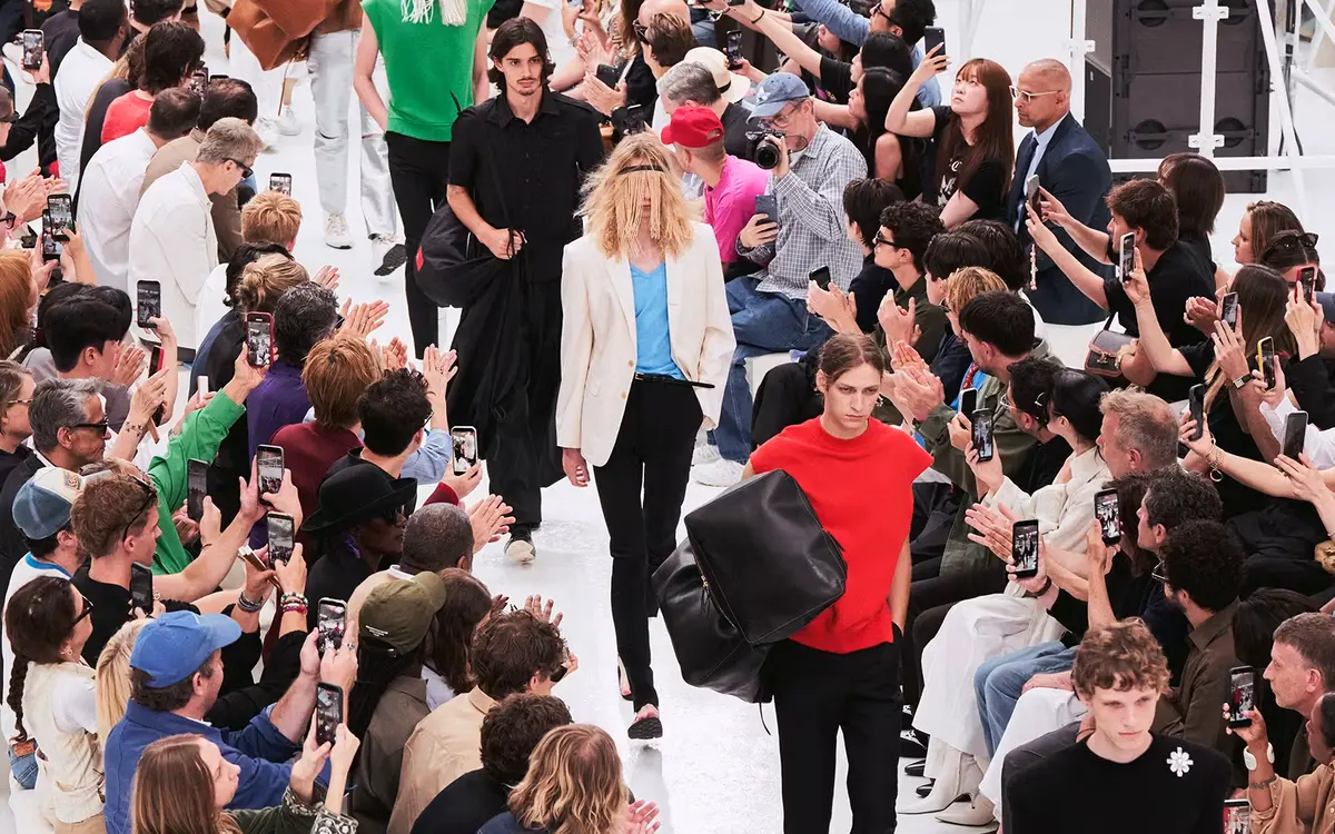 CELINE Homme Printemps-Été 2027 : ce que Michael Rider change vraiment