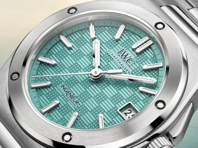 IWC Ingenieur Automatic 35 : le cadran bleu Pool insuffle une fraîcheur inédite