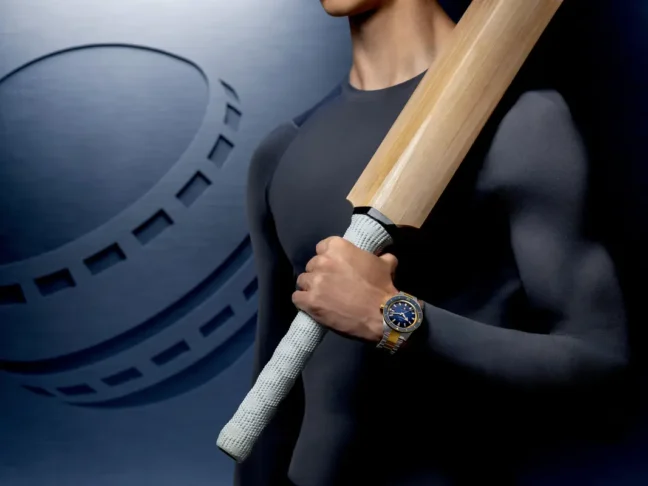 Cette montre Rado en édition spéciale célèbre le cricket avec une bonne dose de caractère