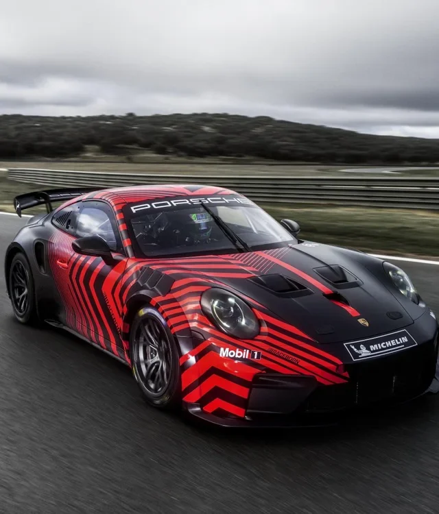 Porsche 911 GT4 R : la nouvelle arme de Stuttgart pour le sport automobile client