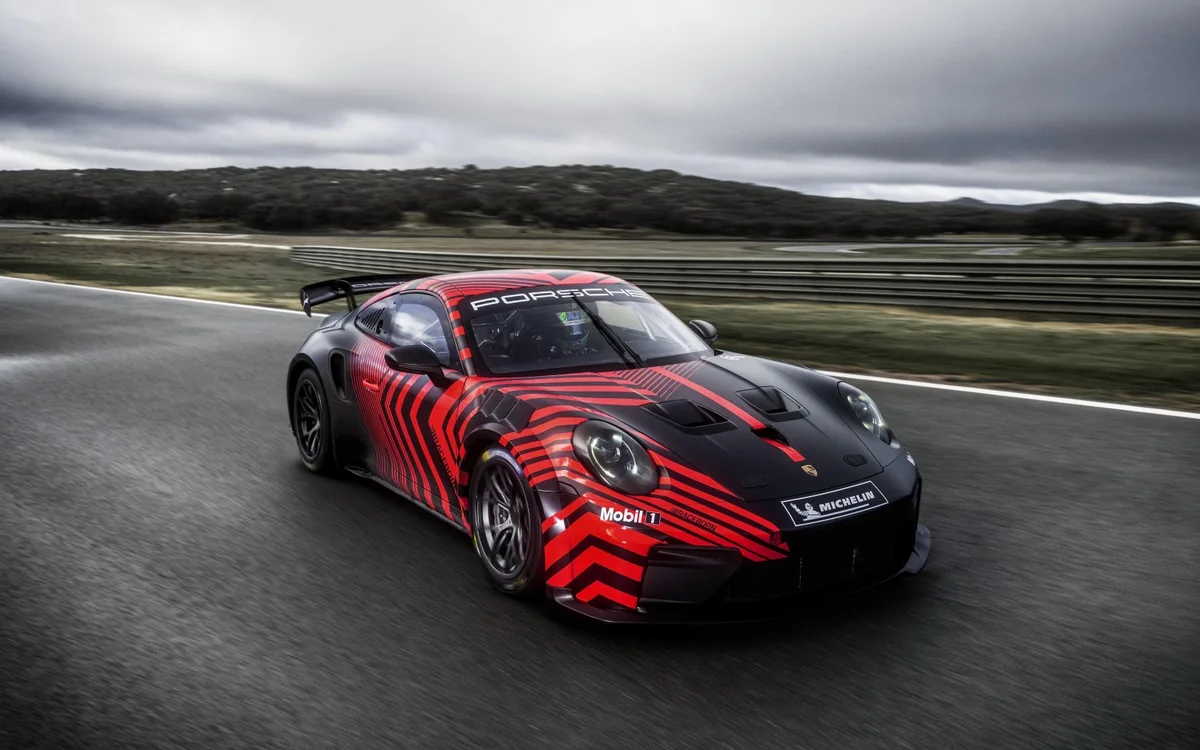 Porsche 911 GT4 R