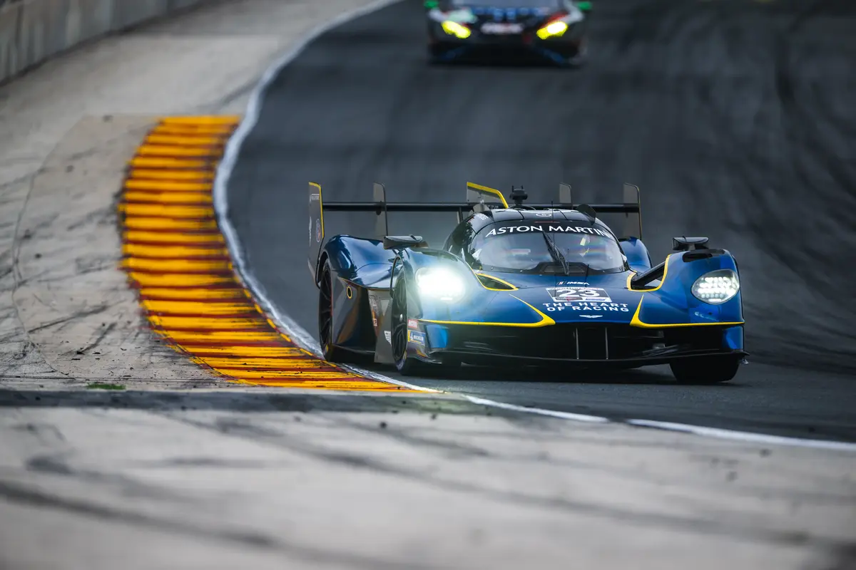 Aston Martin : Vantage GT3 et Valkyrie à Road America