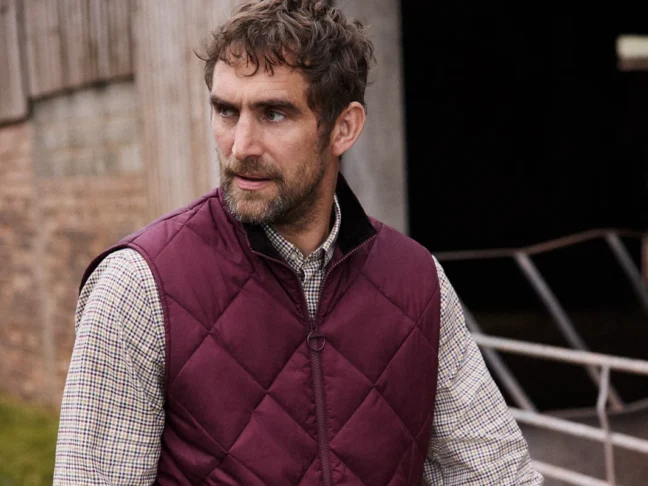 Le Countrywear selon Barbour, entre fonctionnalité et élégance décontractée.
