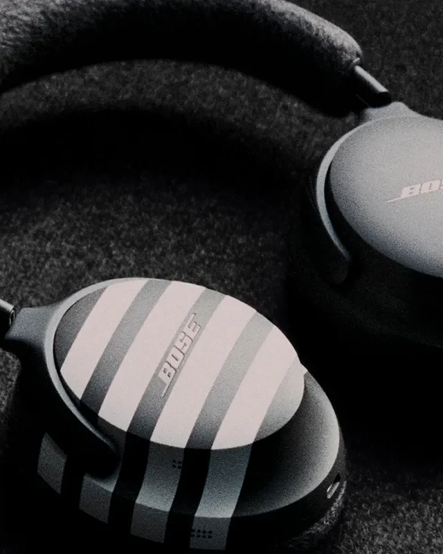 Quand Thom Browne transforme le casque Bose en pièce de vestiaire