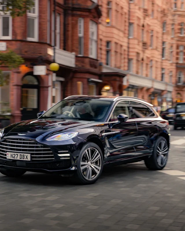 Aston Martin DBX GT : le SUV de 727 ch choisit le quiet luxury